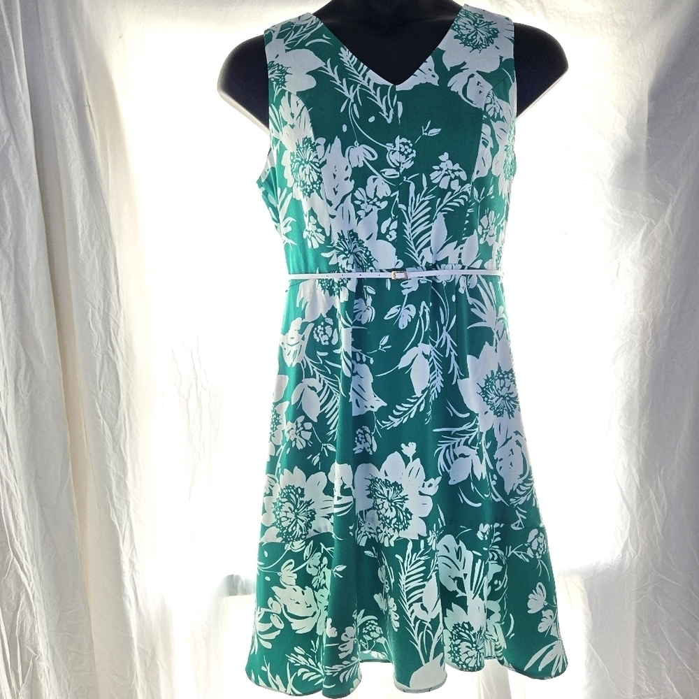 Beautiful Tropical Floral Dress EUC